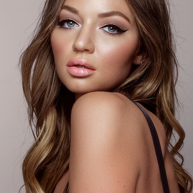 Costell erika who is Erika Costell