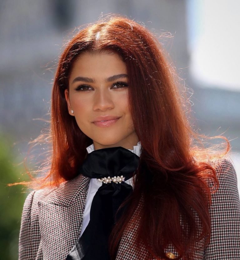 Zendaya Height, Weight, Net Worth, Education, Parents, Facts - Starsgab