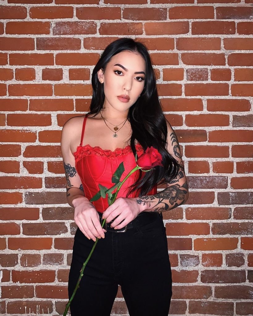 SoothingSista (Youtuber) Bio, Wiki, Dating, Spouse, Height, Weight, Career, Net Worth, Facts