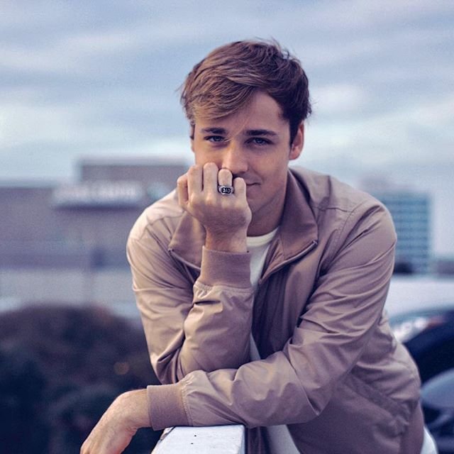 Curtis Newbill (TikTok Star) Bio, Wiki, Age, Girlfriend, Height, Weight, Net Worth, Family, Facts