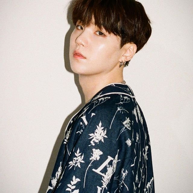 Suga (Min Yoongi) Wiki, Bio, Age, Height, Weight, Girlfriend, Net Worth ...