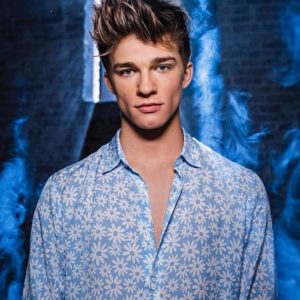 Alex Sampson (Youtuber) Wiki, Bio, Age, Height, Weight, Girlfriend, Net