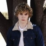 Evan-Peters-bio