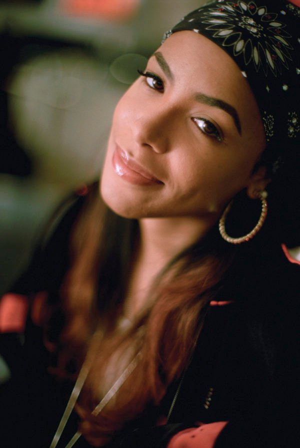 Aaliyah-image-bio