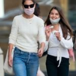 Suri-Cruise-with-her-mother-Image