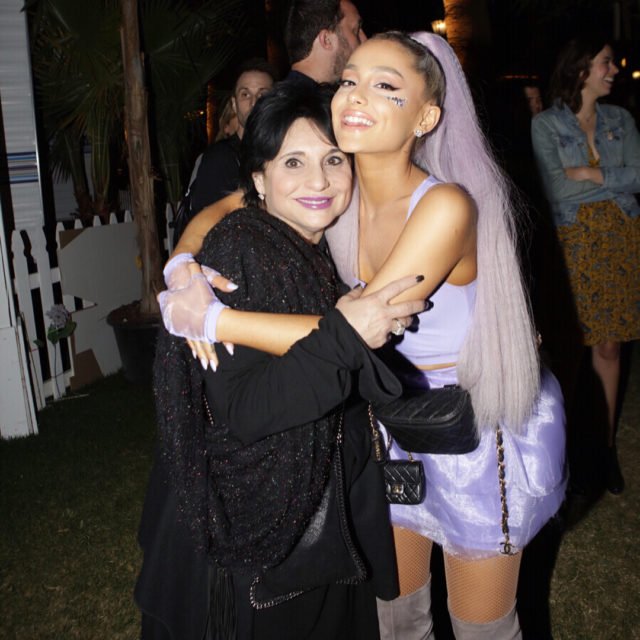 Joan-Grande-with-her-daughter-image