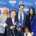 joe-schoens-wife-and-family-join-new-giants-gm-at-press-conference