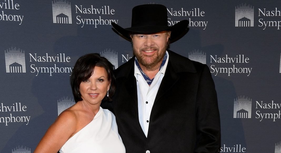 Who Is Tricia Lucus All About Toby Keith's Wife Starsgab