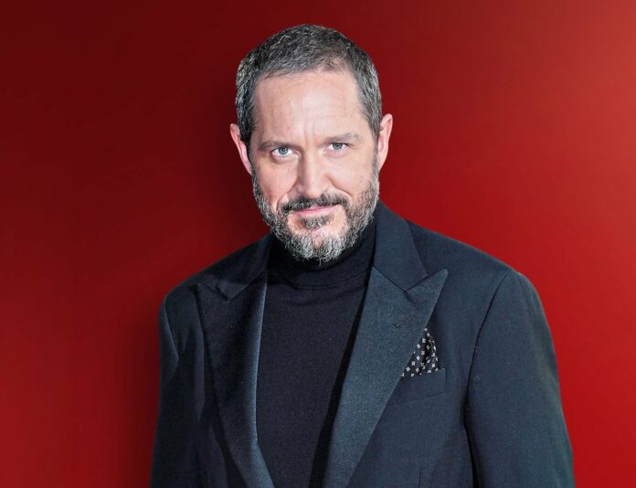 Bertie Carvel Height, Weight, Bio, Wiki, Net Worth, Career, Wife Starsgab