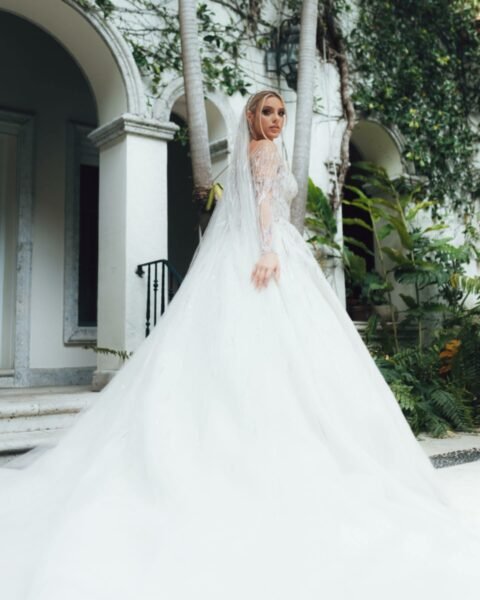 lele-pons-marriage-dress