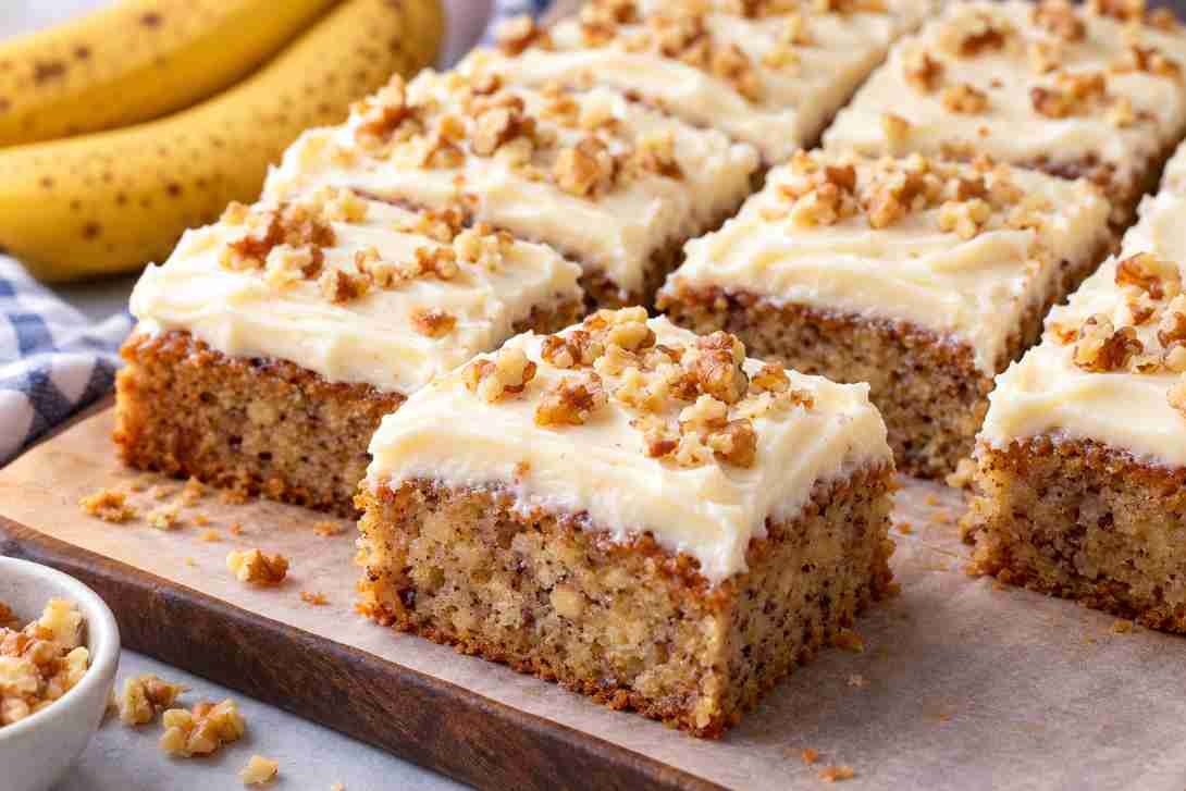 Banana Bread Bars with Cream Cheese Frosting Banana Bread Bars with Cream Cheese Frosting